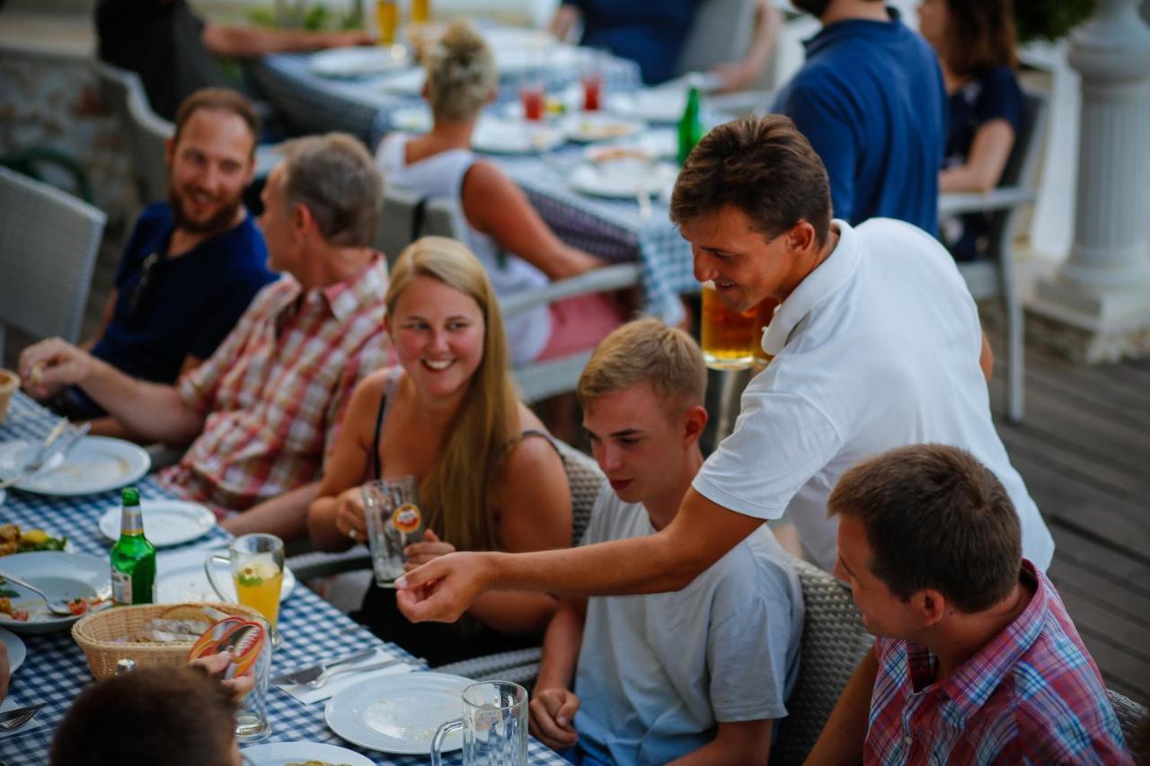 Das Maistrali 2 Sarti Buitenkant foto